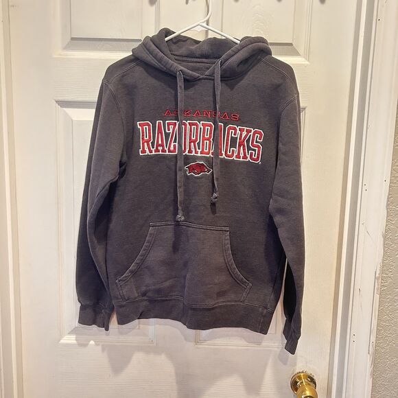 Arkansas Razorbacks Hoodie‎ Unisex Small Black Pullover Sweatshirt Outdoor - Picture 1 of 8